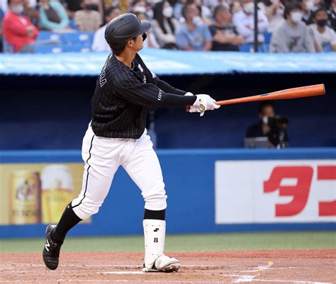 【データ】ロッテ中村奨吾、初のスタメン4番で1発！全打順本塁打達成 プロ野球22人目 プロ野球写真ニュース 日刊スポーツ