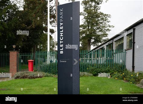 La señalización en la entrada Bletchley Park una vez el hogar de la