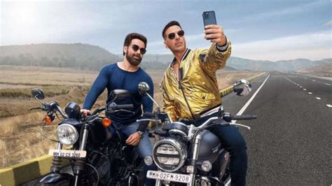 Akshay Kumar to recreate Main Khiladi Tu Anari song for Selfiee, shares ...