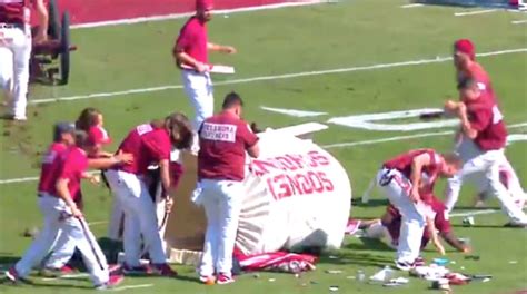 Oklahoma's Sooner Schooner falls off wheels in accident - Sports ...