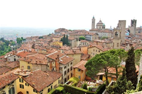 Visitare Bergamo Alta Alla Scoperta Di Un Borgo Antico Smartrippin