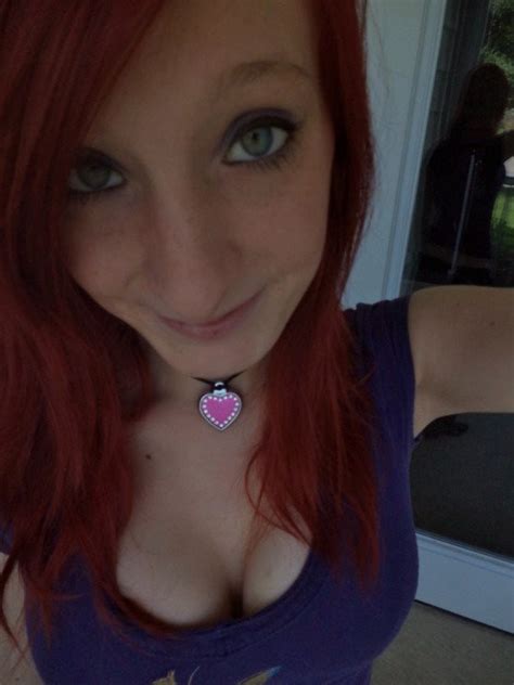 Heart On Her Choker Sniz Porn