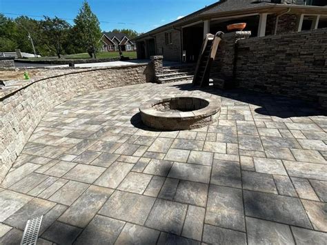 Unilock Beacon Hill Flagstone River Blend Backyard Inspo Unilock