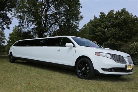 Lincoln Mkt Mega Stretch Limo 14 Passenger Lincoln Mkt Limo Rental