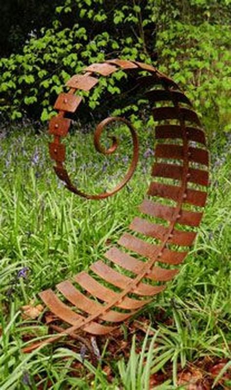 Creative And Inspiring Garden Art From Junk Design Ideas For Summer