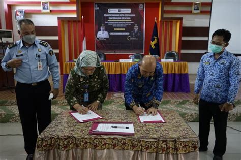 Pj Bupati Landak Tandatangani Nota Kesepahaman Dan Perjanjian Kerjasama