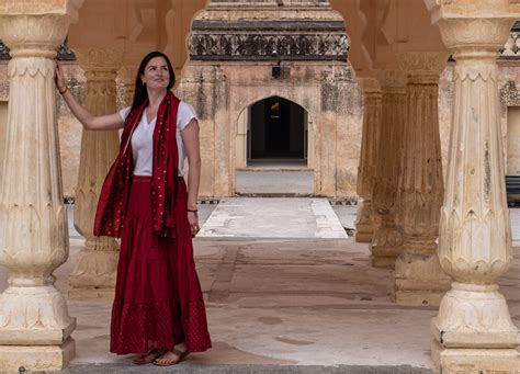 Travellers Guide To What To Wear In India 2022 Soul Travel India