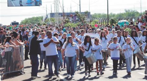 Foz Do Igua U Celebra Anos Homenagens E Desfile Hist Rico Gdia