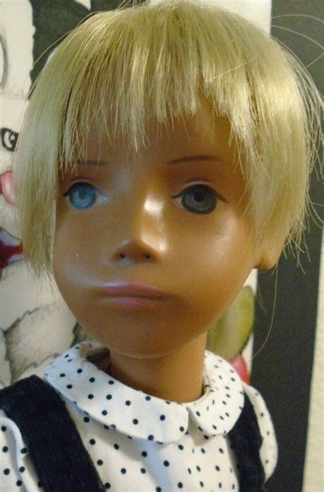 Blonde Mid S Slate Eyed Sasha With Longer Length Fringe To Sides Of Face Sasha Doll Blonde