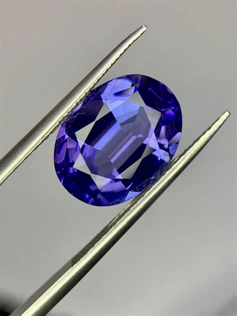 544 Carat Natural Beautiful Cut Tanzanite Gemstone