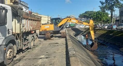 Limpeza Em Canal De Santos Retira 420 Toneladas De Lixo Litoral SP