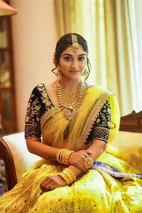 40 Neelima Esai Photos Find Latest Hd Images Pictures Stills And Pics