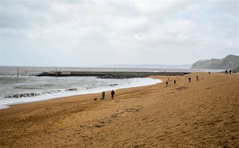 West Bay Cliff Collapse Photos Show Aftermath After 1 000 Ton Rockfall At Iconic Dorset Tourist