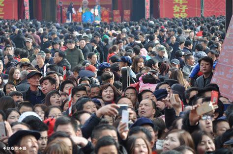 正月十五：天水万人空巷祈福纳祥祭伏羲 现场人山人海堪比春运（组图） 搜狐大视野 搜狐新闻