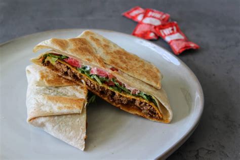 Crunchwrap Supreme Recipe The Candid Cooks