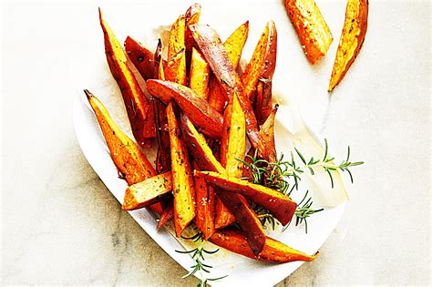 Stupid Easy Recipe For Amazing Rosemary Sweet Potato Fries 1 Top