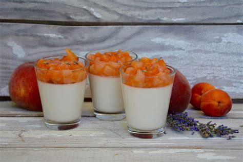 Recette De Panna Cotta L Amande Compot E De P Ches Abricots La Lavande