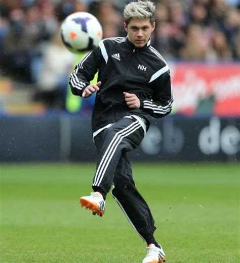 Photos Niall Horan And 1d Team Up For Charity Football Match The