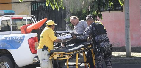 Peat N Y Motociclista Resultan Lesionados Tras Impactar En La Alameda