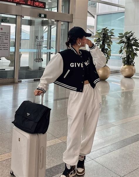 Aesthetic Trendy Airport Outfits Inspo In Cute Airport Outfit