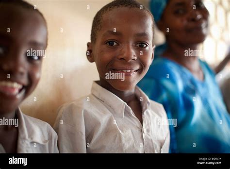 Tanzania Hospital Child Hi Res Stock Photography And Images Alamy