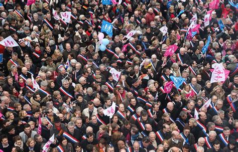 Tres Forte Mobilisation A Paris Des Anti Mariage Pour Tous