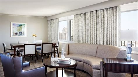 Modern 4-Star Hotel in New Orleans French Quarter | New Orleans Marriott