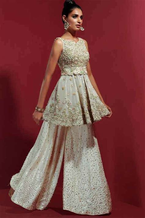 New Stitching Styles Of Pakistani Party Dresses In