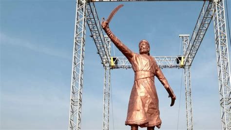 Deepak Kesarkar suggests erecting 100-foot statue following Shivaji ...