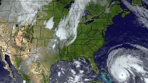 L ouragan Earl a été rétrogradé en catégorie 3