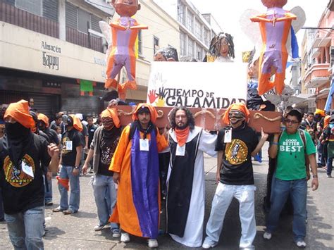 Blog Dumitraqui Desfile Bufo Huelga De Dolores Usac Noticias Y Curiosidades De La Web Hecho