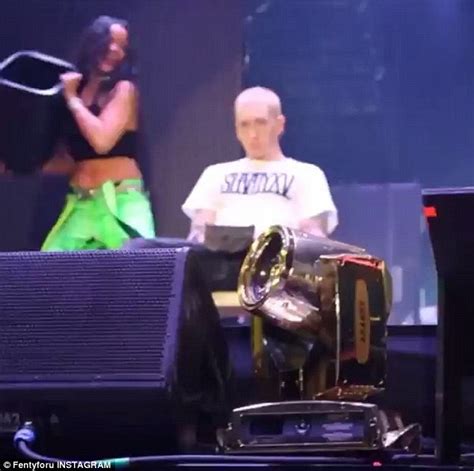 Rihanna does ALS Ice Bucket Challenge with Eminem during Monster Tour ...