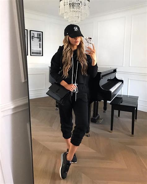 Black Sweatsuit And Nike Sneakers Mia Mia Mine Cap Outfits For Women