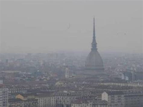 Allarme Smog A Torino Pm Alle Stelle Il Comune Non Aprite Porte E