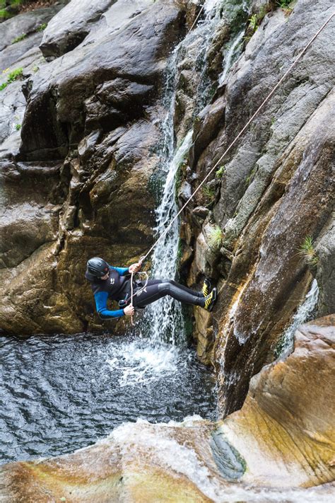 On the Road with Miss Peaches Canyoning in Switzerland Škoda Storyboard