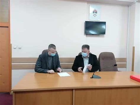 Potpisani ugovori o stipendiranju studenata | Radio televizija Gradiška ...