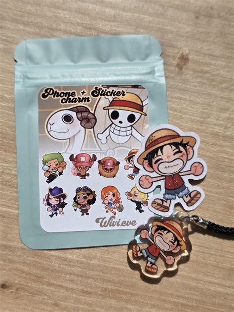 One Piece Phone Charm Glitter Epoxy / Mystery Keychain Onepiece / Going