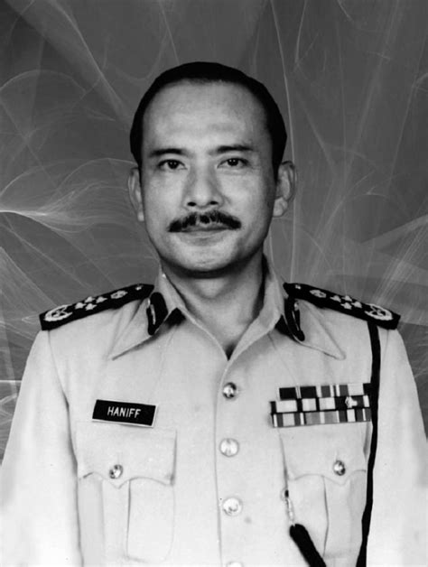 Tun Hanif Omar The Countrys Longest Serving IGP