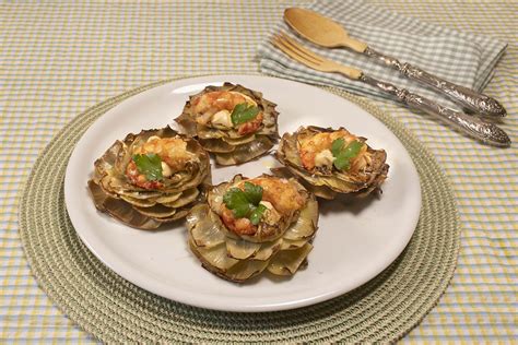 Alcachofas en flor con langostinos Para un día especial La Cocina de