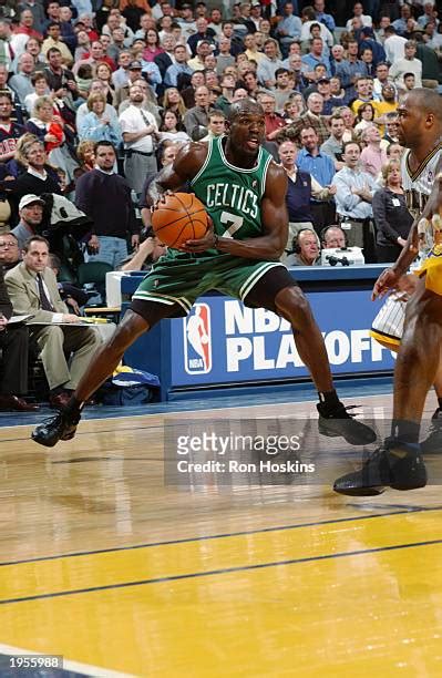 Boston Celtics Tony Delk Photos and Premium High Res Pictures - Getty Images