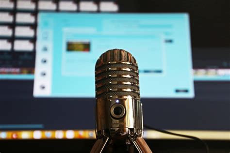 Contoh Naskah Podcast Untuk Pemula Dan Cara Menulisnya Kumparan