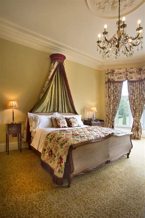 Luxury Castle Hotel Near Glasgow | Crossbasket Castle