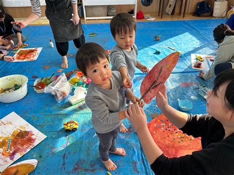 つぼみクラス、プチつぼみクラスでおえかきあそびを行いました。 フォトアルバム 学校法人 高松聖母被昇天学院 マリア幼稚園