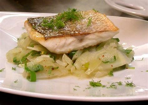 Pan Fried Sea Bass Fillets With Fennel Fish Recipes Healthy Sea Bass