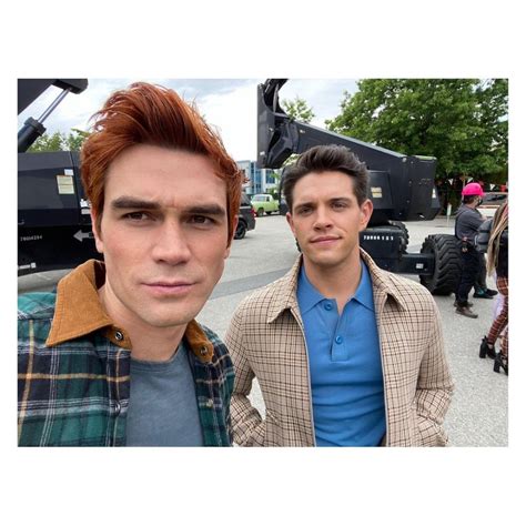 Casey Cott Riverdale Costar Kj Apa Is Excited To Become Father