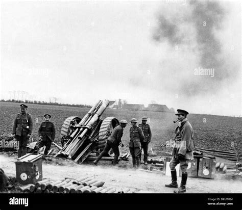 British Guns Hold Up German Advance Western Front Ww1 Stock Photo Alamy