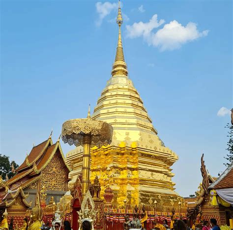Hiking Doi Suthep via Wat Pha Lat to Wat Phra That