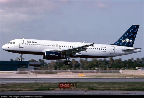 N558JB Airbus A320 232 JetBlue Airways Stephen Tornblom JetPhotos