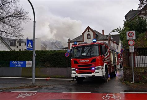 Koblenz Feuer In Moselwei Rauchs Ule Weithin Sichtbar Aktuell