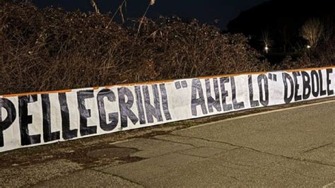 A Trigoria Spunta Uno Striscione Contro Pellegrini Alla Vigilia Di